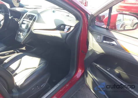 2018 Lincoln Mkc Select z USA, uszkodzony, nr VIN 5LMCJ2D93JUL33083